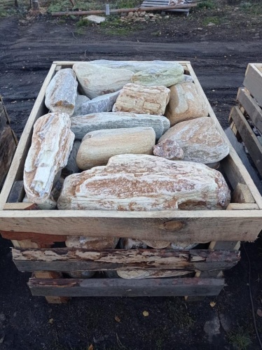 Златолит жёлтый, жёлто-зелёный глыбки и валуны для ланшафтного дизайна купить в Арамиле