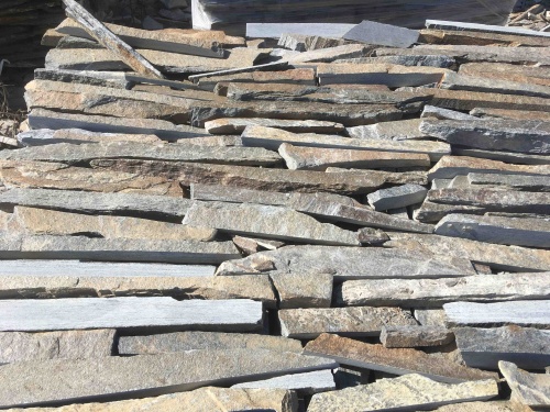 Горбушка златолит мультиколор для облицовки купить в Арамиле