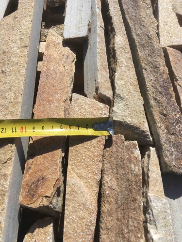 Горбушка златолит золотистый для облицовки купить в Арамиле