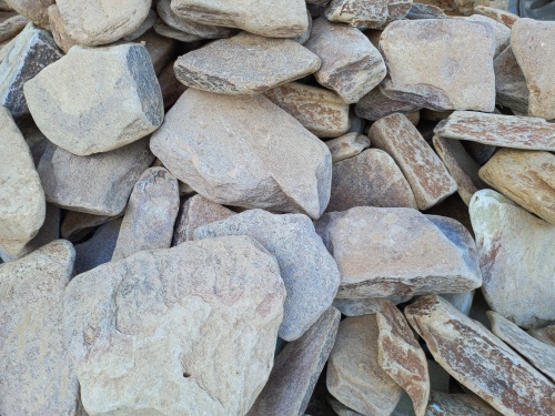 Златолит жёлтый, жёлто-зелёный глыбки и валуны для ланшафтного дизайна купить в Арамиле