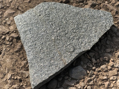 Плитняк златолит Уральский для цоколя, отмостки купить в Арамиле