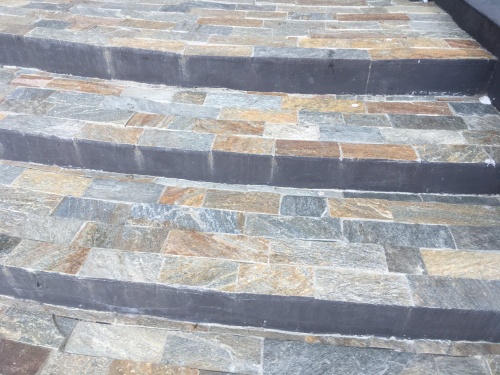 Плитка из Златолита Уральского для лестницы купить в Арамиле