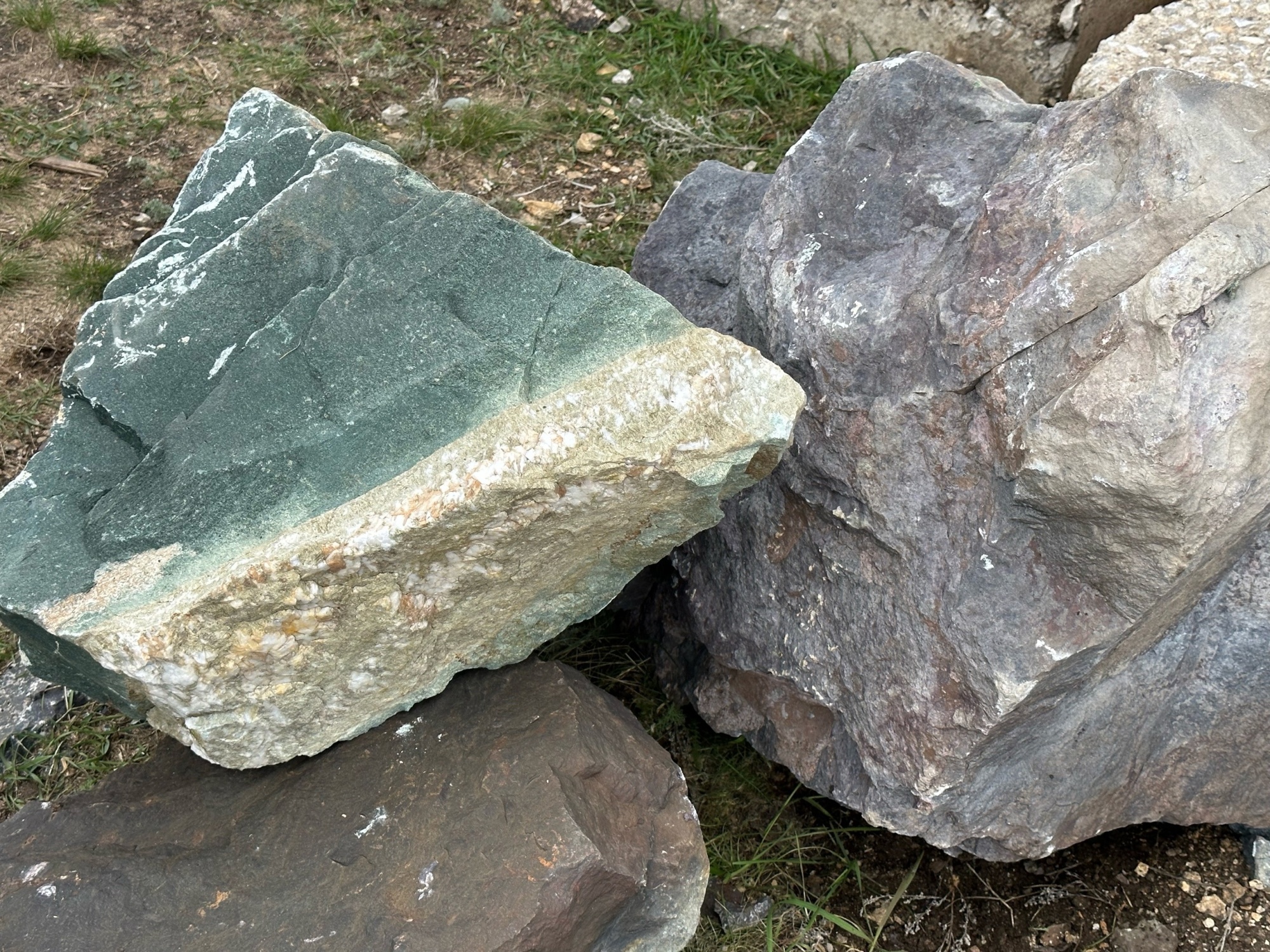 Камни для ландшафтного дизайна зелёные 10-60 килограмм купить в Арамиле