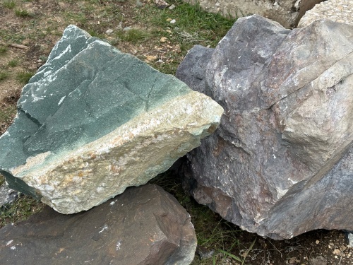 Камни для ландшафтного дизайна зелёные 10-60 килограмм купить в Арамиле