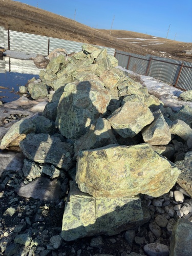 Камни для ландшафтного дизайна зелёные 10-60 килограмм купить в Арамиле