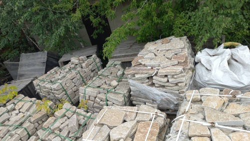 Гранитный плитняк галтованный для парковки купить в Арамиле